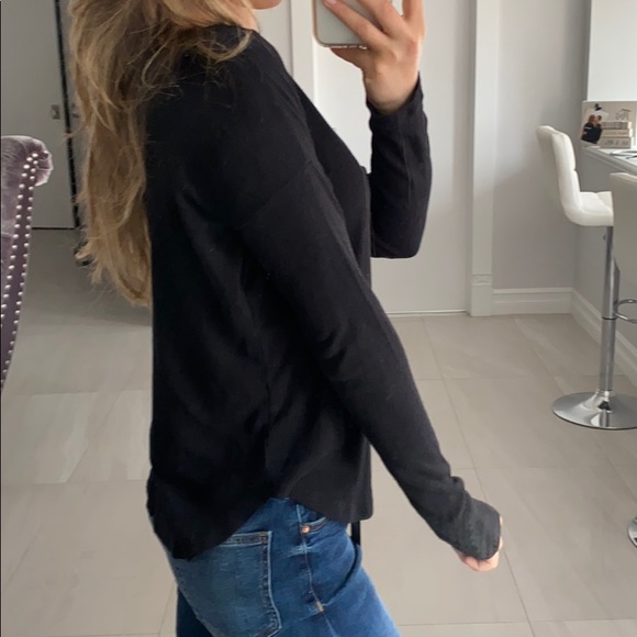 GAP Top - Picture 3 of 6